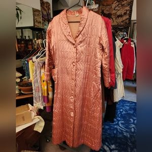 Vintage Morning Robe Silky Soft, quilt like interior. Large